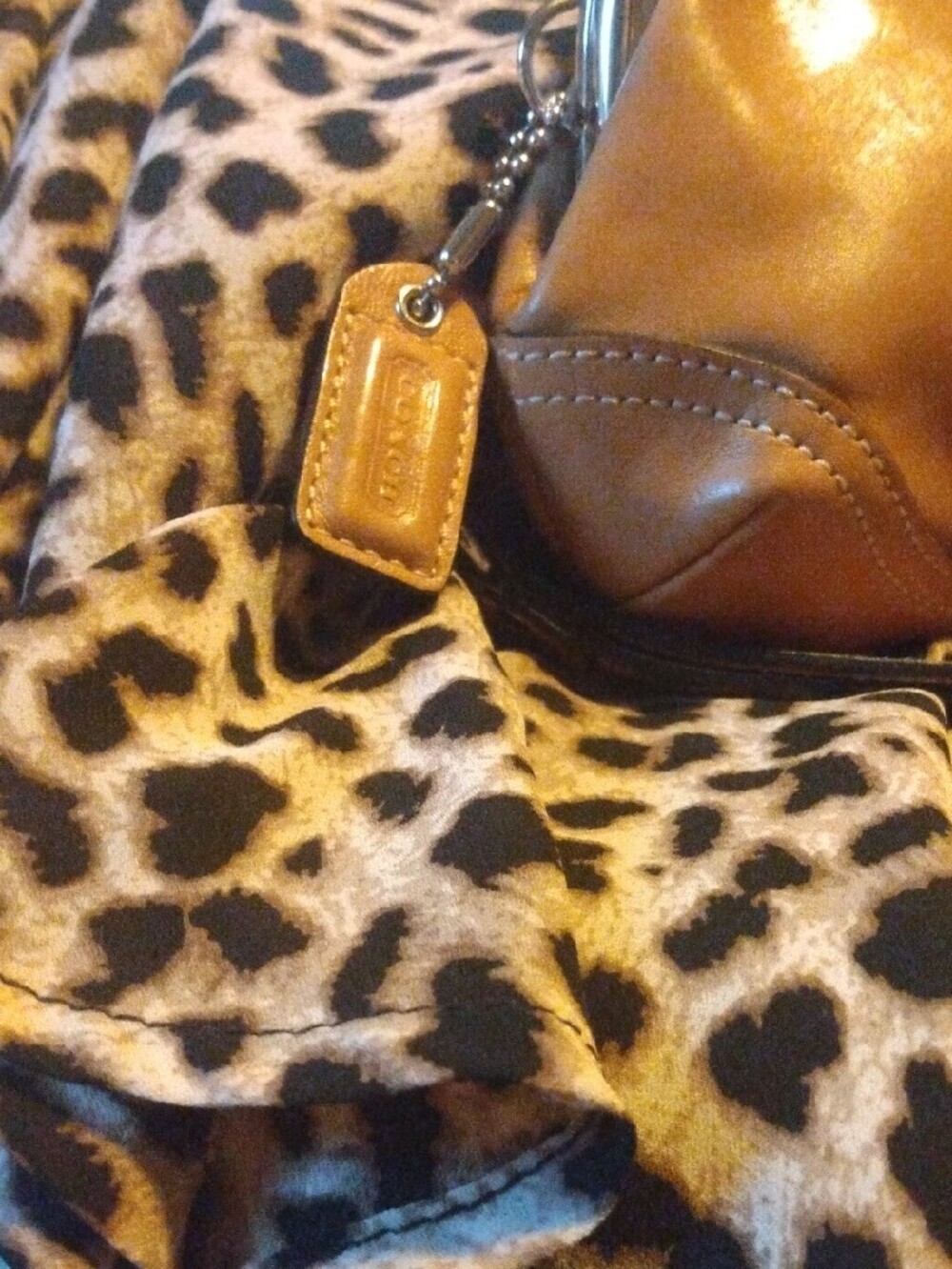 Vintage Coach Tan leather kiss purse clutch - Picture 3 of 7